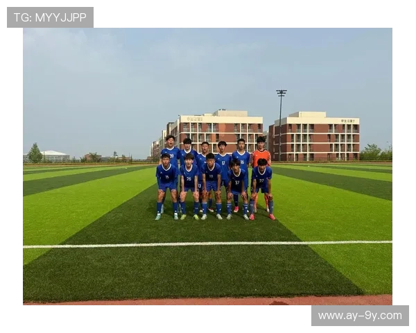 哥哥带领足球队逆袭成功全程燃爆兄弟情深与拼搏精神并肩作战