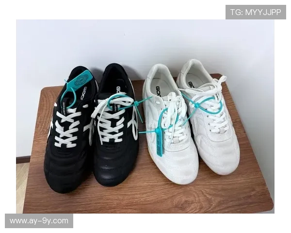 男女同款百搭足球鞋时尚舒适兼具性能适合多种场合穿搭